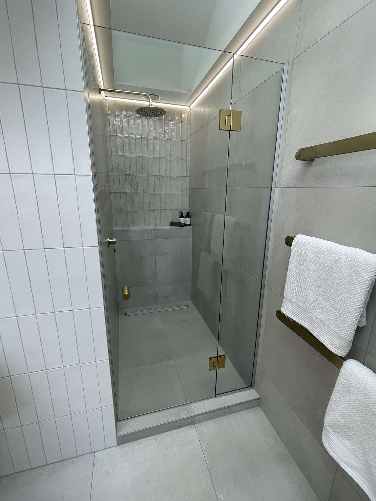 SHOWER SCREENS